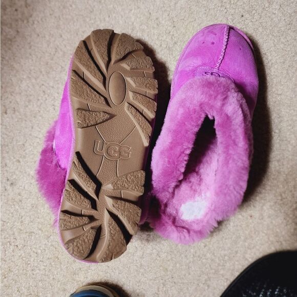 UGG   - Picture 8 of 10